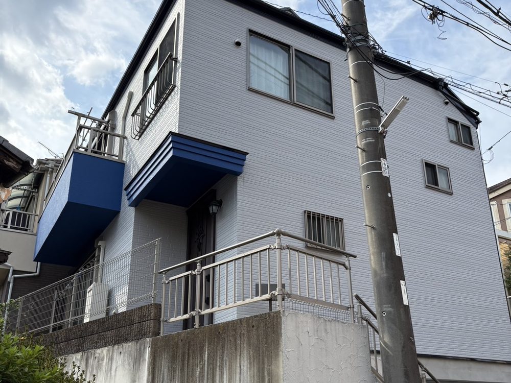 板橋区 二階建て住宅の外壁・屋根塗装（施工後）