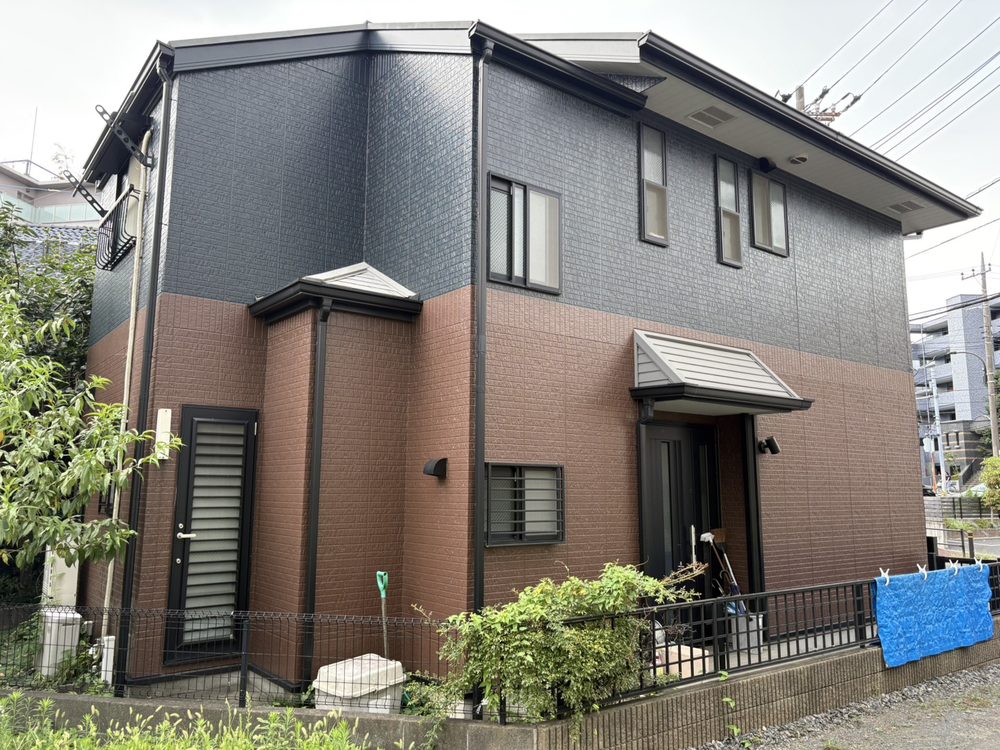 足立区 二階建て住宅の外壁・屋根塗装（施工後）